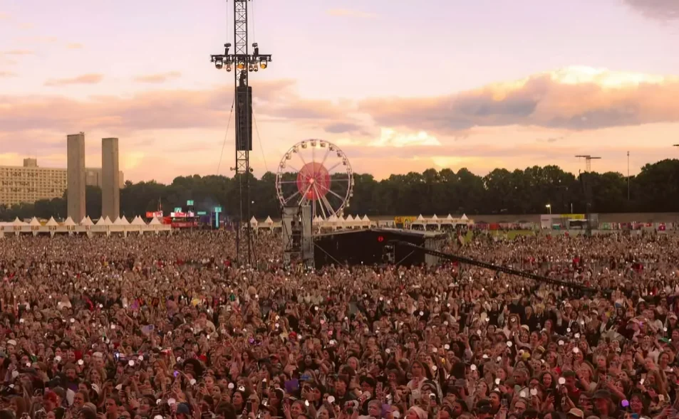  BTS J-Hope Shares Cute Moments with ARMY at Lollapalooza Berlin Mountain 2025